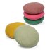 Coussin Smarties en feutre - vert tendre